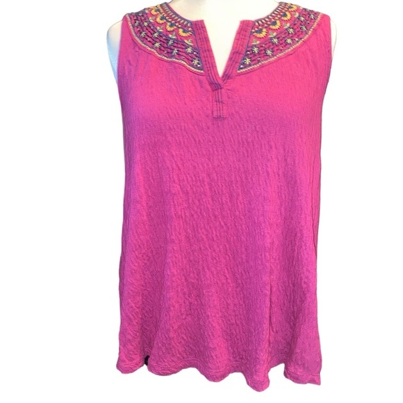 Anthropologie Tops - Anthropologie Akemi+Kim collab blouse sleeveless embroidered neckline Sz XSmall